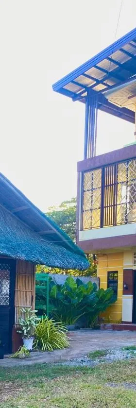 Casa de Flores, Hotel in Alaminos