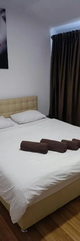 Mirage, Hotel in Czernowitz