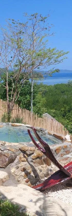 Jungle Bar Honeymoon suite & private pool, Hotel in San Vicente