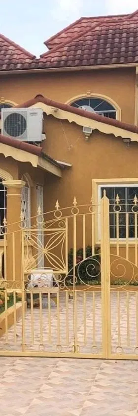 LW Guesthouse, Hotel in Montego Bay