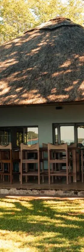Masumu River Lodge, Hotel in Binga