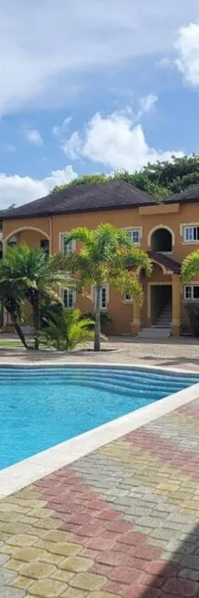 Serenity Escape, Hotel in Runaway Bay