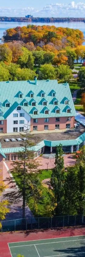 Chateau Vaudreuil, Hotel in Vaudreuil-Dorion