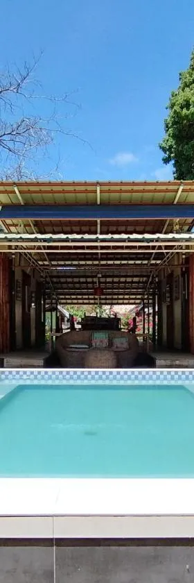 The Clara Beach and Guest House, Hotel in Igcauayan