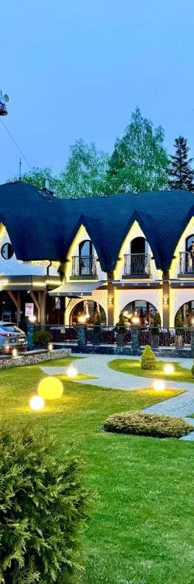 Фетрбуш, Hotel in Nadvirna