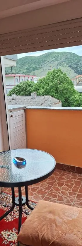 Ana, Hotel in Gradina