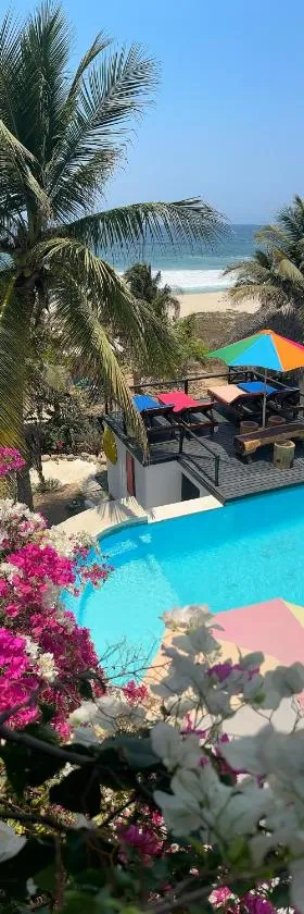 Beachfront Paradise Boutique Hotel, Hotel in Santa María Tonameca