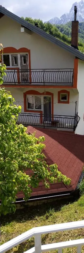 Apartment with two bedrooms, Hotel in Glogošnica