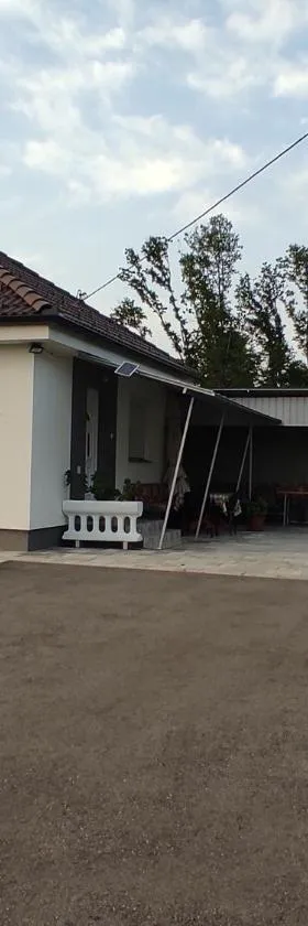 Vikendica Ninic, Hotel in Laktaši