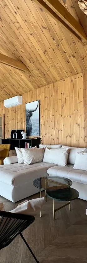 Viesuli Village Villas, Hotel in Saraiķi
