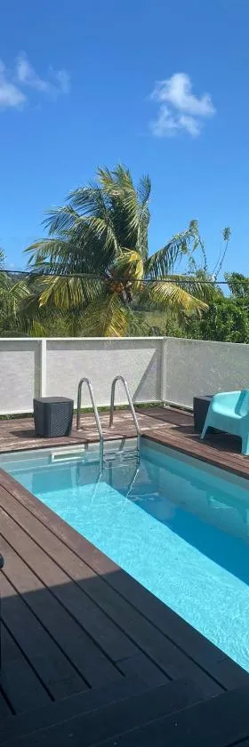 Le domaine de Périolat, Hotel in Le François