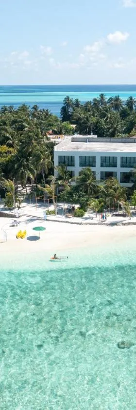 Plumeria Maldives, Hotel in Thinadhoo