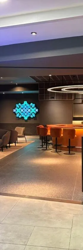CapsuleTransit MAX - Airport Hotel - Landside, Public Area - Gateway KLIA T2, Lvl 2M, Hotel in Sepang
