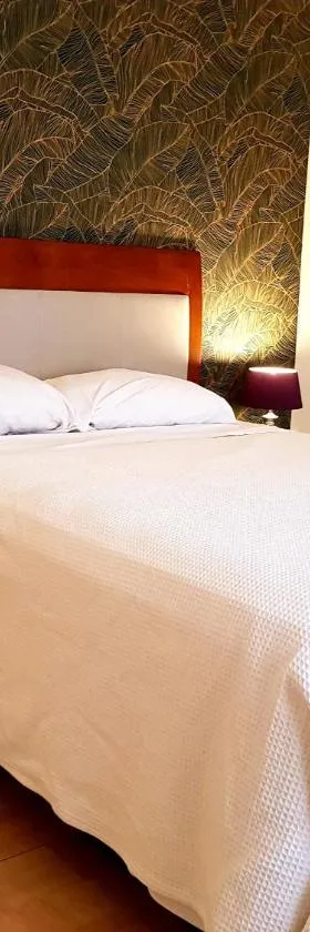 Island House near Curacao International Airport CUR, Hotel in Willemstad