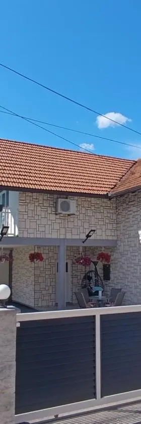 Vila AMNA - Ilidža, Hotel in Doglodi