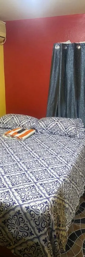 Dignified Luxury, Hotel in Kingston