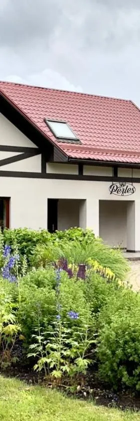Pērles, Hotel in Durbe