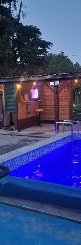 VIKENDICA GARFILD SA BAZENOM i SAUNOM BANJA LUKA, Hotel in Banja Luka