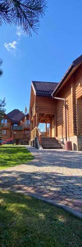 Садиба Панська, Hotel in Plavie