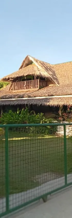 Weeroona Huts Homestay Pacifico, Hotel in San Isidro