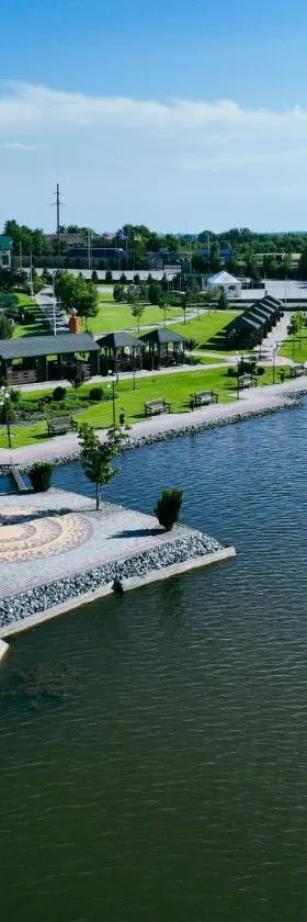 Парк-Готель CASPIY, Hotel in Zhovte