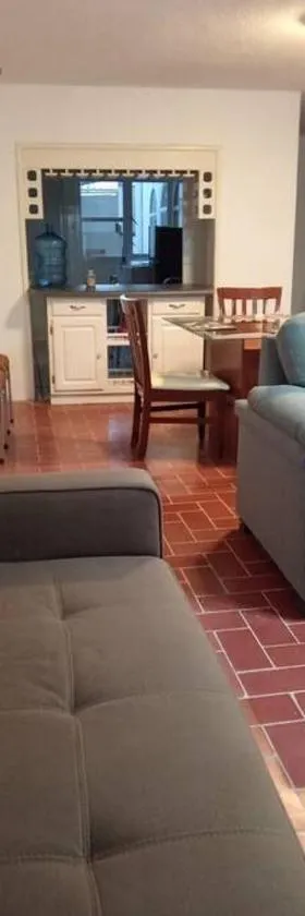 Amplía casa en Jardines Alcalde, Hotel in Guadalajara