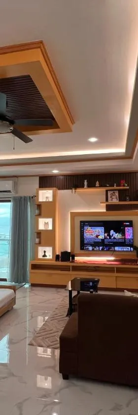 Luxury Vacation House Oceanfront in Lila, Bohol, Hotel in Lila