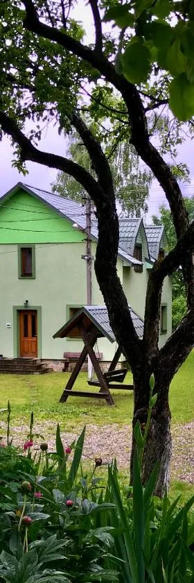 Goryanka family home, Hotel in Mykulytschyn