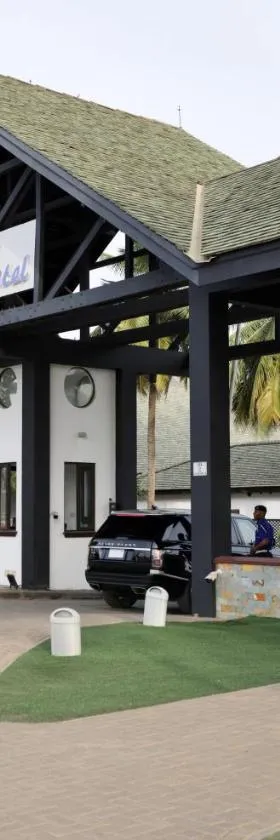 Labadi Beach Hotel, Hotel in Accra