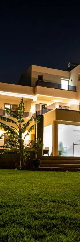 Airscape Hotel Free Shuttle From And To Athen's Airport, Hotel in Artemida