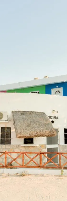 HOTEL LAS COLORADAS, Hotel in Yuluc
