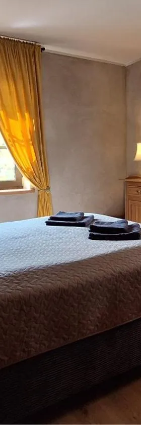 Promenādes apartamenti, Hotel in Talsi