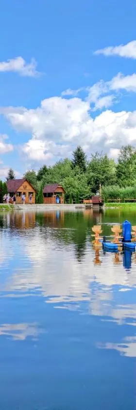 Відпочинково- оздоровчий комплекс ОПАКА з форельником, Hotel in Schidnyzja
