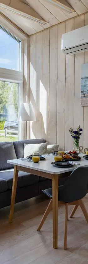 Forrest Guest House Ameli, Hotel in Ķesterciems