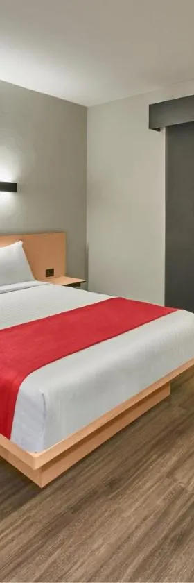 City Express by Marriott Celaya Galerias, Hotel in Celaya