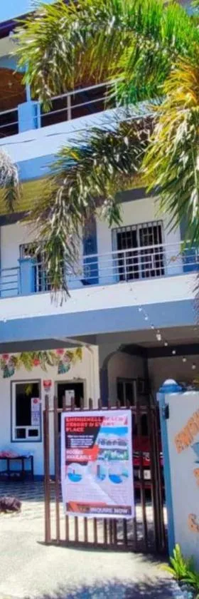Emshienell Beach Resort and Event Place, Hotel in Zambales