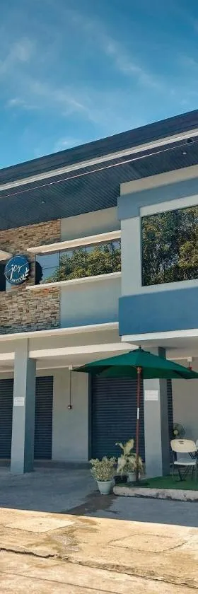 JCzar Suites, Hotel in Gingoog