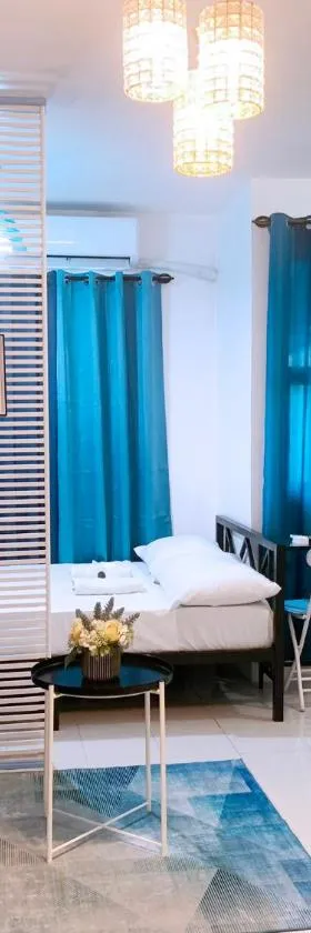 Blue Diamond Staycation beside Enchanted Kingdom in Santa Rosa Laguna, Hotel in Santa Rosa