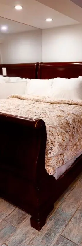 JFK Private Studio Apartment, Hotel in Morris Park