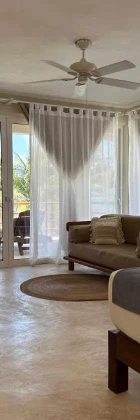 Noah Beach Hotel & Suites, Hotel in Mahahual