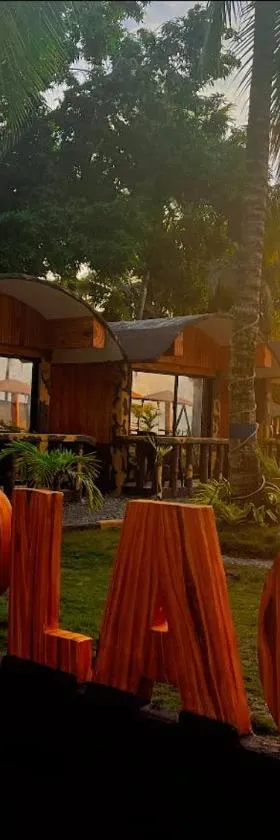 Anelasplace Beach Resort, Hotel in Bansud