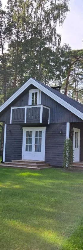 Kolkas pirtsmāja Piekrastes, Hotel in Kolka