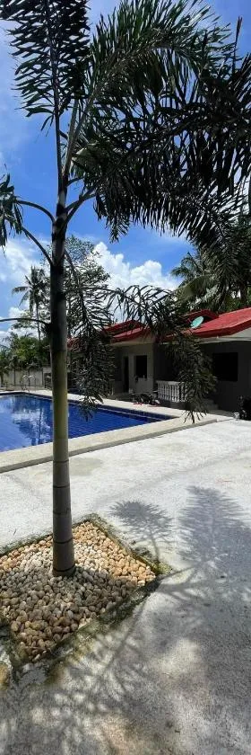 KJT Travellers Inn, Hotel in Guindulman