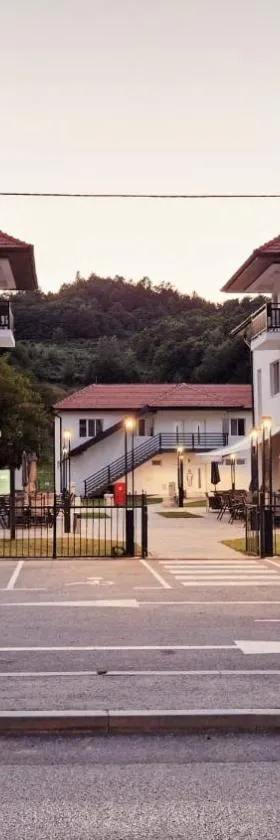 Potočari Han, Hotel in Srebrenica