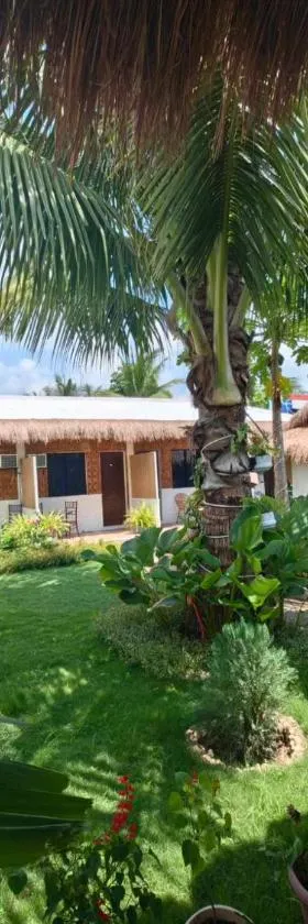 5R Tourist Inn & Restaurant, Hotel in Pooc