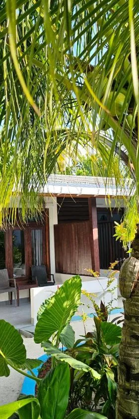 Garden Rooms by Lagoon View, Hotel in Bodufolhudhoo