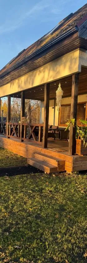 Ozoli, Hotel in Usmenieki