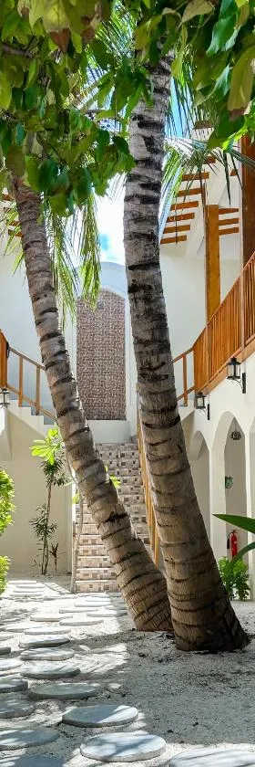 Ahiva Village, Hotel in Fulhadhoo