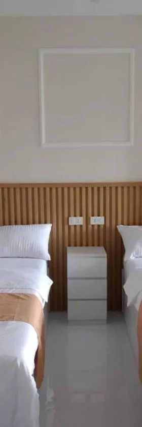 homefortzone Lipa fully interior netflix pool and free parking, Hotel in Lipa
