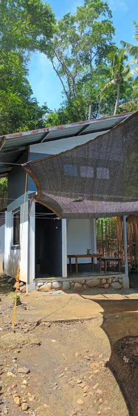 Tupi's Beachfront Minihouse, Hotel in Bacungan